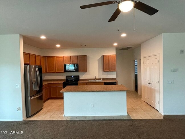 Foto del edificio - 6158 W Orchid Ln
