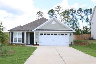 Building Photo - 921 Holbrook Dr