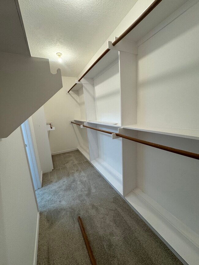 Foto del edificio - 201 Pebble Springs Ln