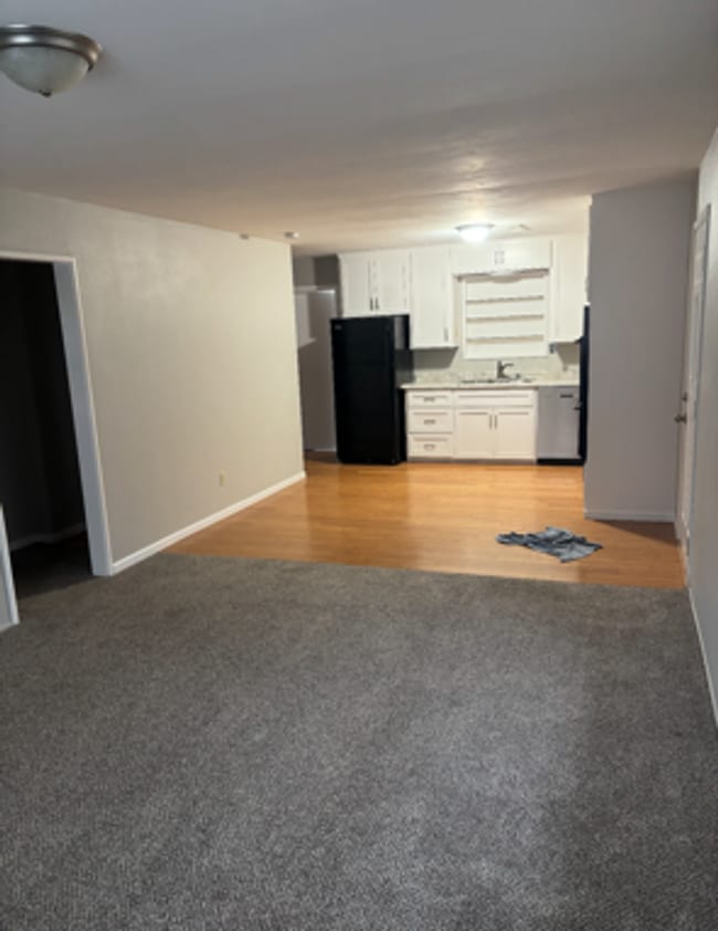 Building Photo - 1759 Hooker Oak Ave