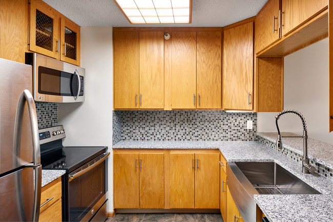 Plan E Kitchen - Marquette Place