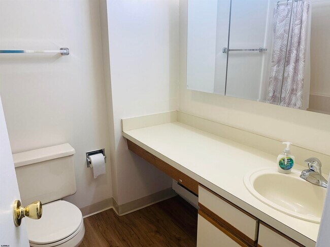 Foto del edificio - 72 A Oxford Village