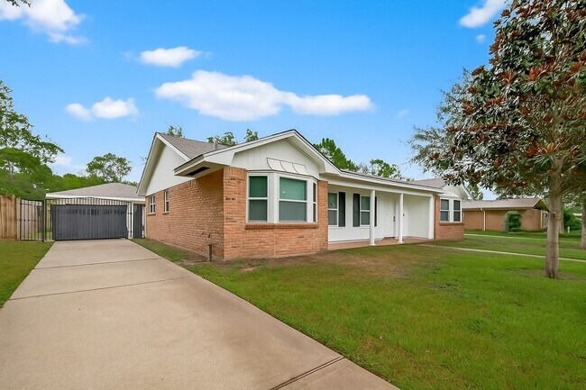 Foto del edificio - 8210 Edgemoor Dr
