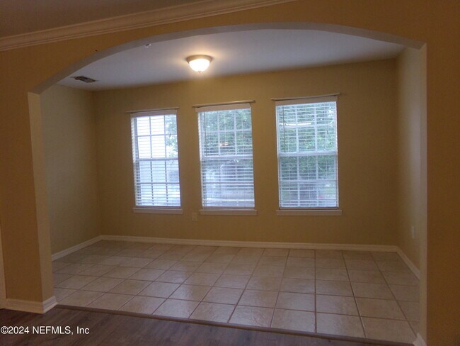 Building Photo - 3591 Kernan Blvd S