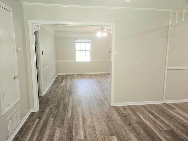 Building Photo - 3917 Terry Ln