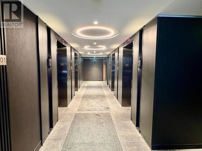 Photo du bâtiment - 110 Broadway Ave