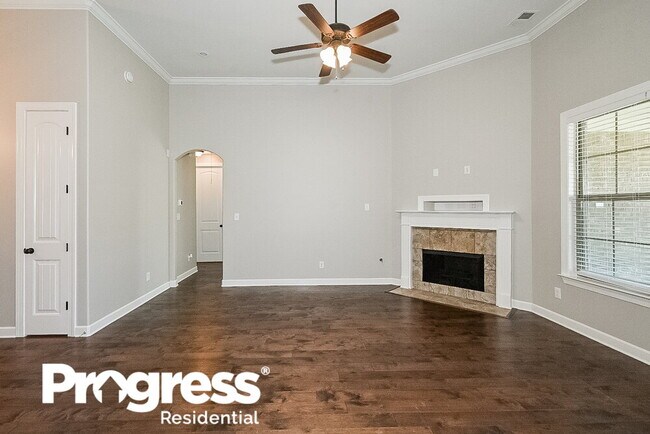 Building Photo - 40 Donna Lyn Dr