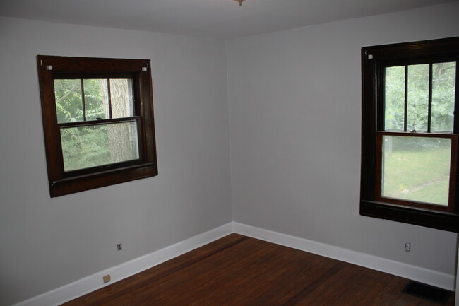 Second Bedroom looks out to backyard - 834 N Emerson Avenue