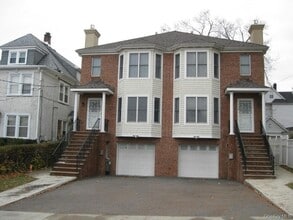 Building Photo - 622 S 6th Ave
