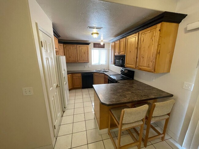 Foto del edificio - 3 Bed - 2 Bath House for Rent