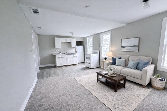 Building Photo - Freshly Renovated Cleveland Duplex Unit with Utilities Included