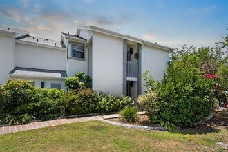 Building Photo - 609 Lively Dr