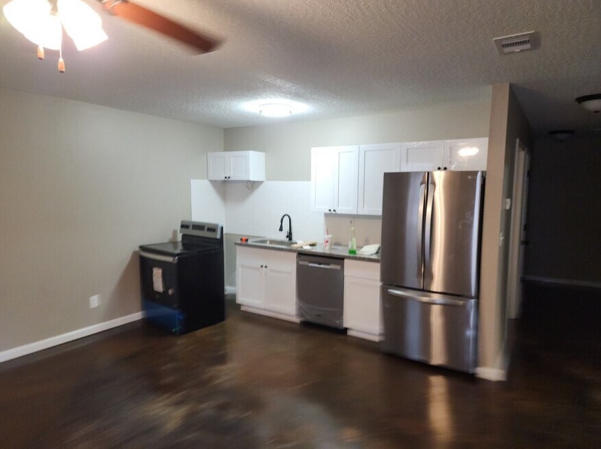 Building Photo - 239 Hartfield Rd