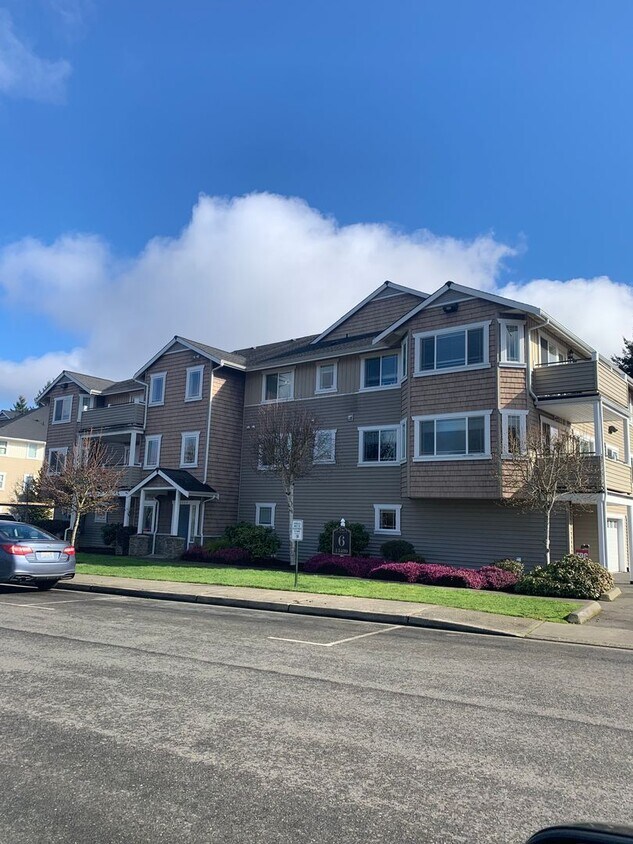 Primary Photo - Puyallup Condo