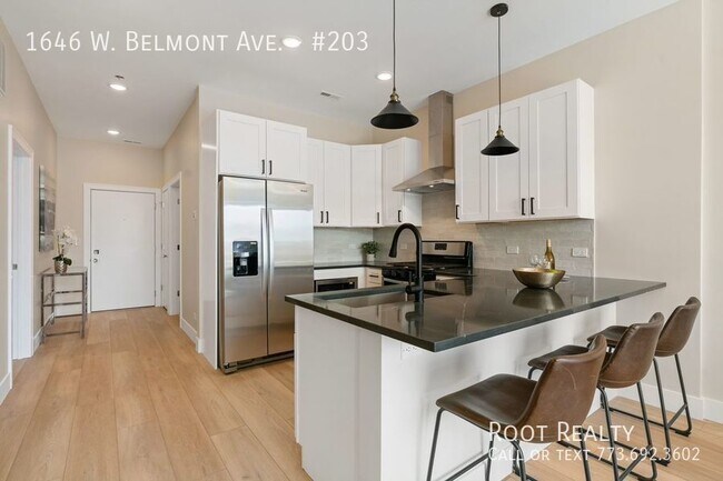 Foto del edificio - NEWLY CONSTRUCTED! in Lakeview - 2 Bed / 2...