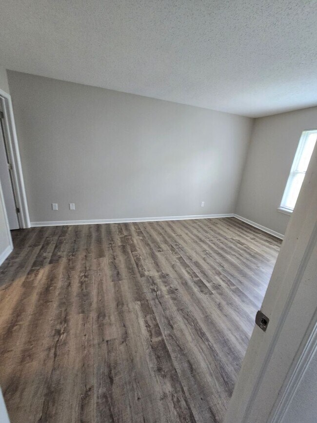 Foto del edificio - Three Bedroom Ranch Style Home Located in ...