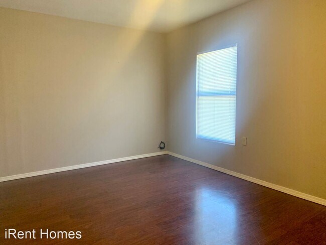 Foto del edificio - 3 br, 1 bath House - 19798 1st St