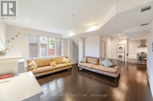 Photo du bâtiment - 92 Glengordon Cres