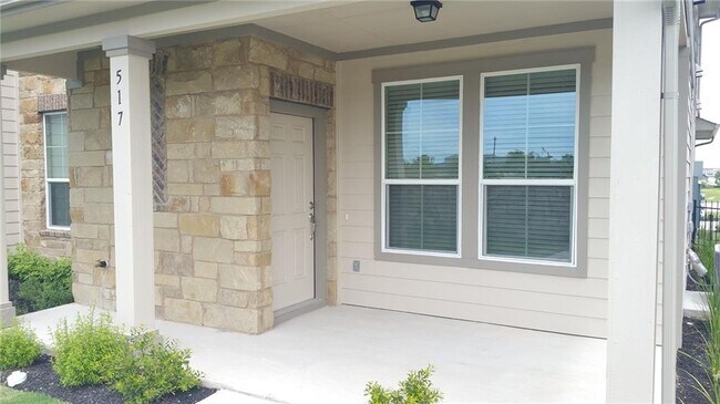 Foto del edificio - 517 N Heatherwilde Blvd