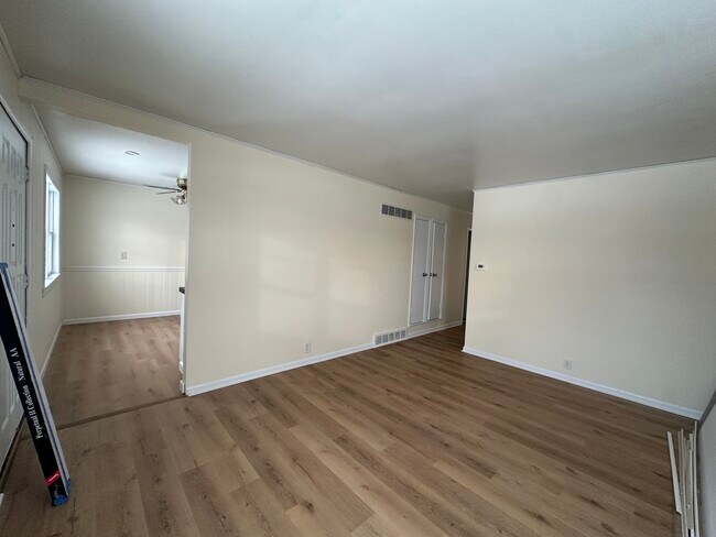 Building Photo - 712 Geyer Ave