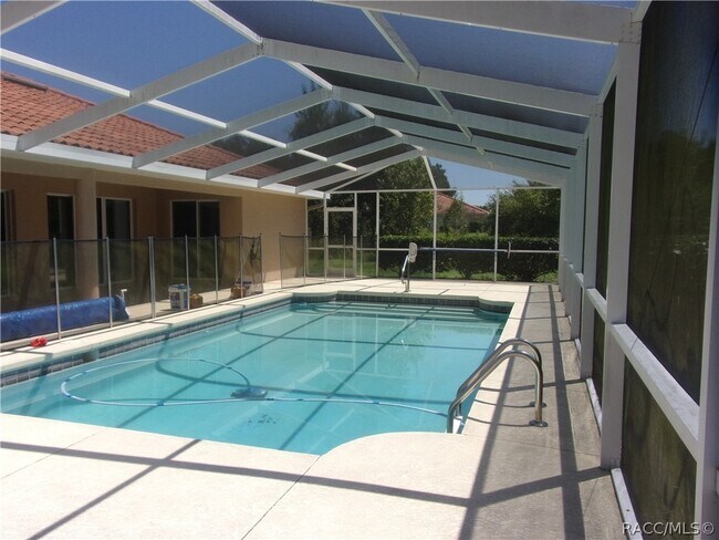 Foto del edificio - 4256 E Bennett St