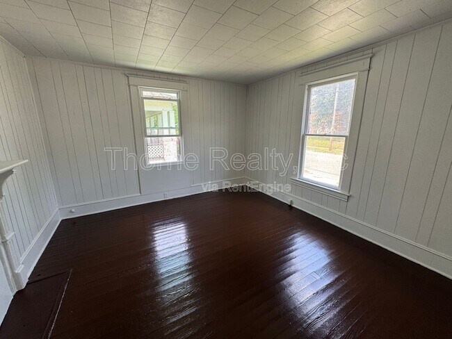 Foto del edificio - 809 Sunset Ave