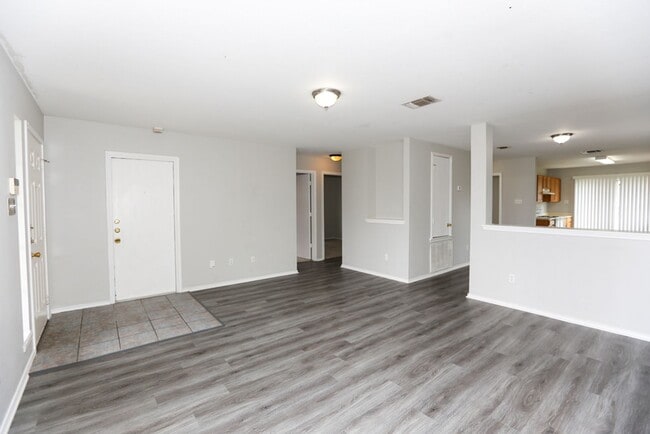 Building Photo - 8415 Obra Dr