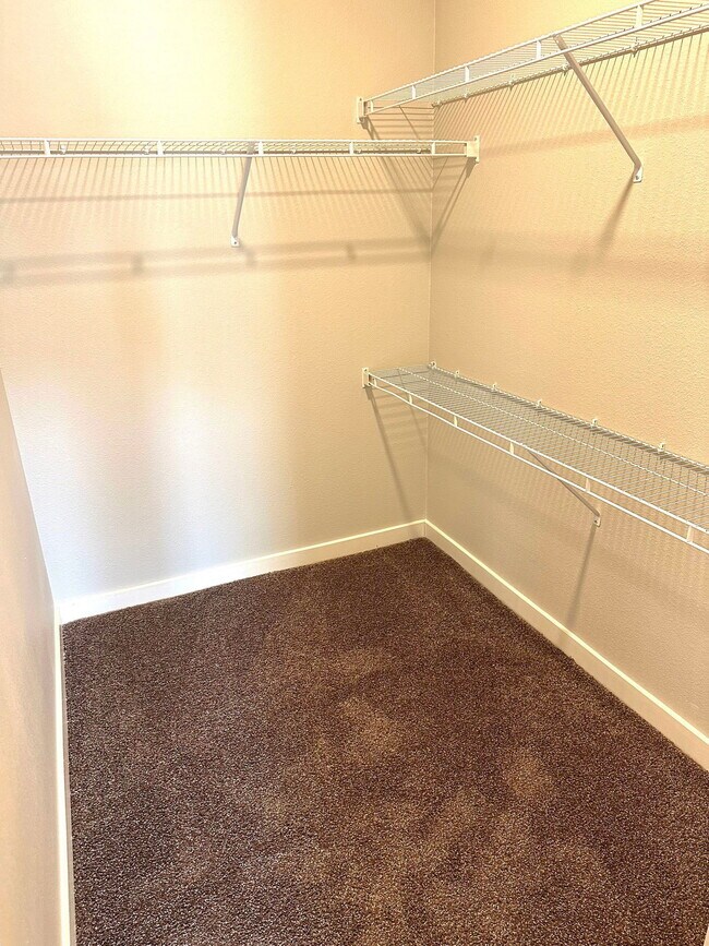 Foto del edificio - 1051 N Farm to Market 1660