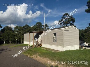 Building Photo - 100 Springwood Rd