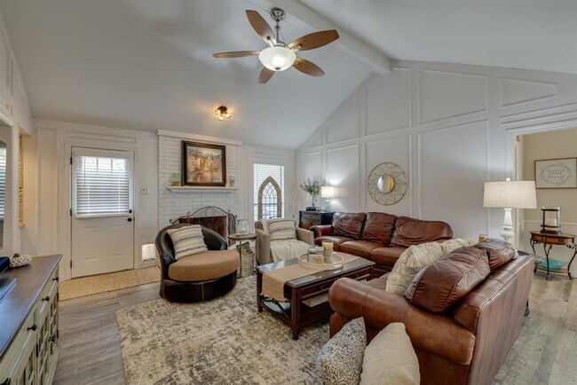 Foto del edificio - 4 Salida Dr