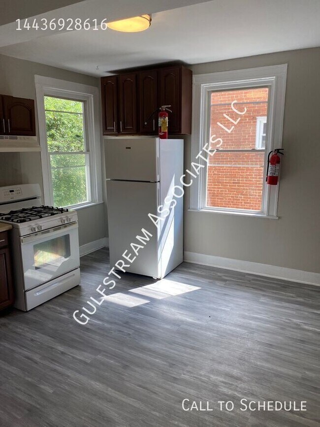 Foto del edificio - 3922 Fairview Ave