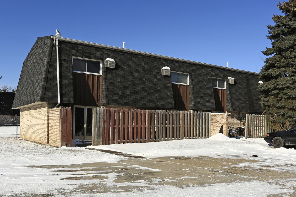 Building Photo - 5707 Ashland Ave