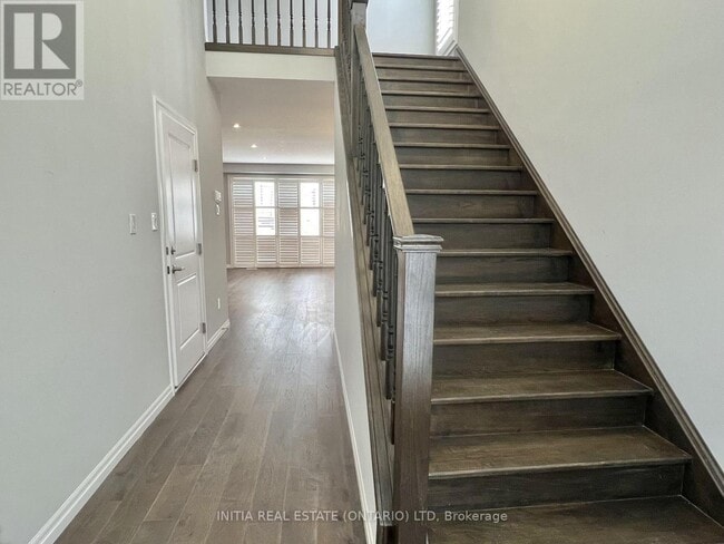 Building Photo - 1820 Canvas Way