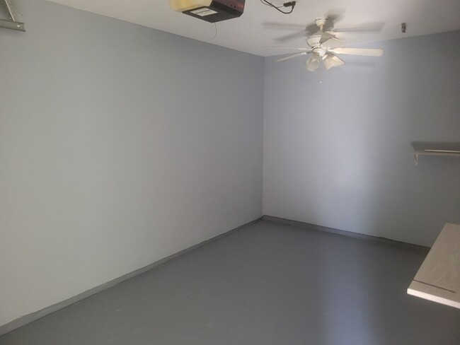 Foto del edificio - Amazing 3 BR/2 Full BA & 2 Half BA EOG Tow...