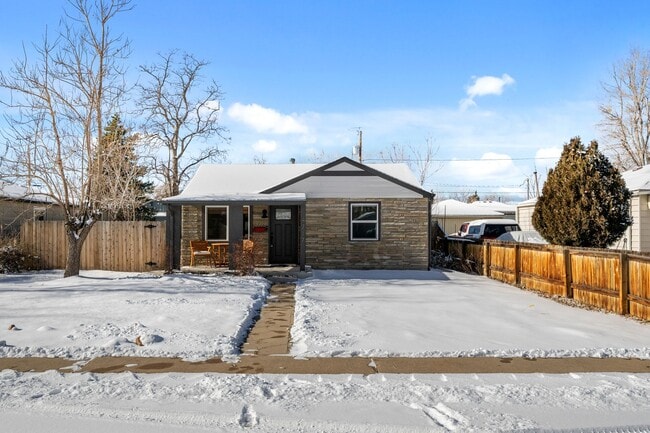 Building Photo - Gorgeous furnished 3 Bed bungalow in Berkeley!