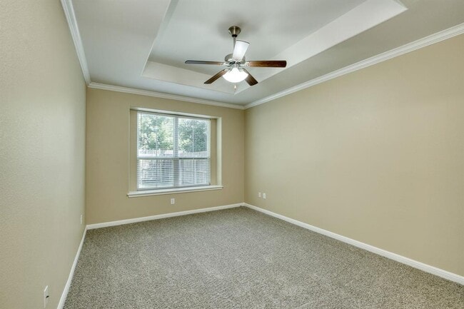 Foto del edificio - 13400 Briarwick Dr