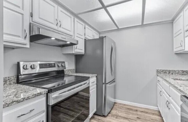 Foto del edificio - 602 78th Ave NE