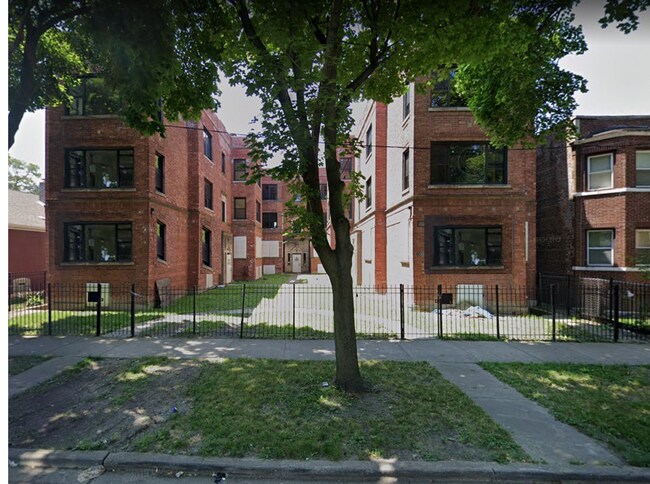 Building Photo - 11240 S Vernon Ave