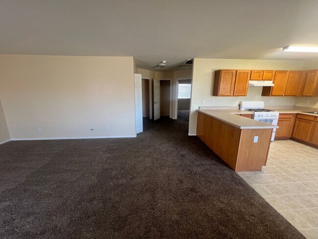 Building Photo - 6672 Palo Verde Ave