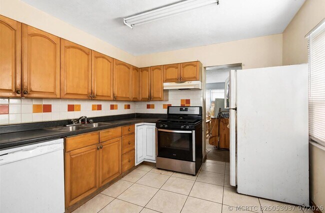 Foto del edificio - 2434 McKinley St