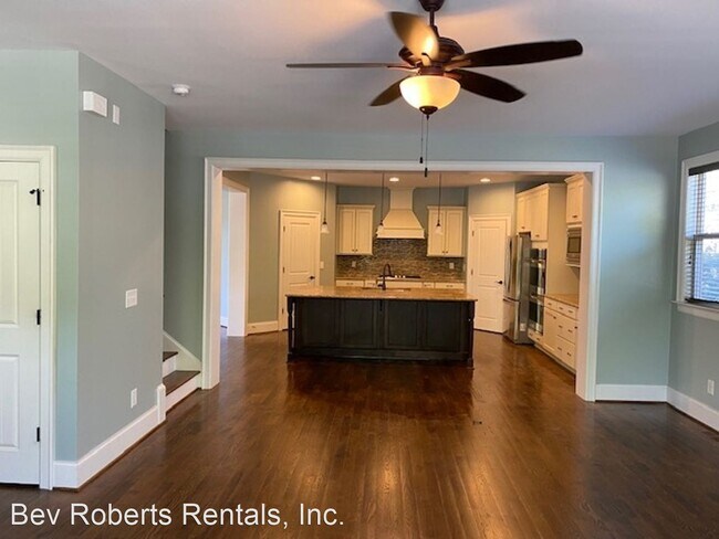 Foto del edificio - 5 br, 4.5 bath House - 1352 Legendary Lane