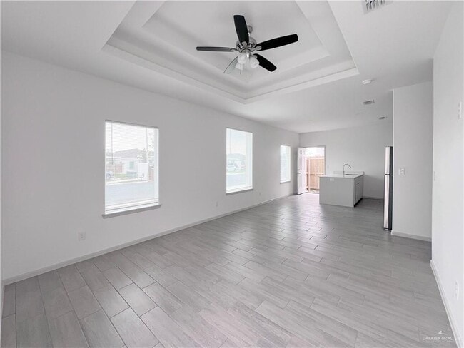 Building Photo - 19 Shavano Dr