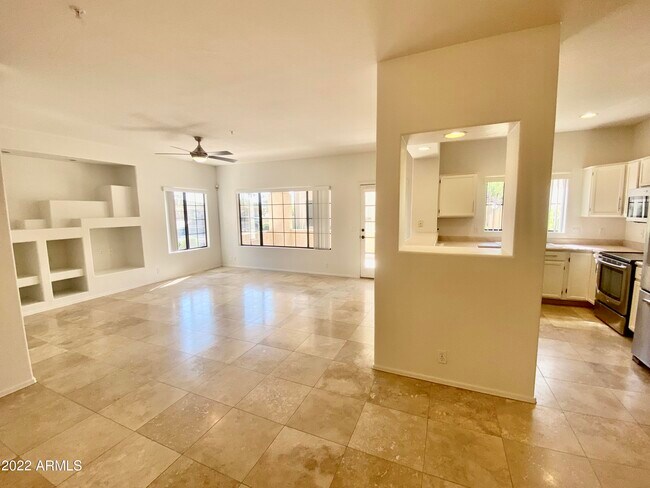 Foto del edificio - 9253 N Firebrick Dr