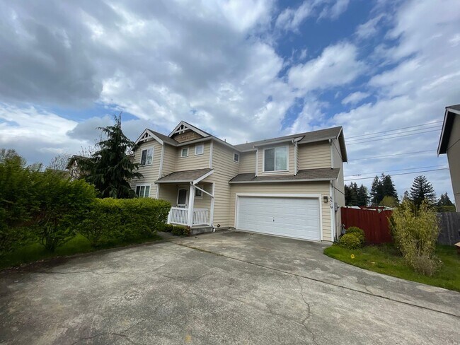 Building Photo - Spacious Home in Desirable Puyallup Neighb...