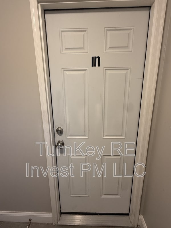 Building Photo - 14421 S Ravinia Ave