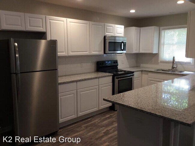 Building Photo - 2 br, 1 bath House - 2509 Eastway Drive