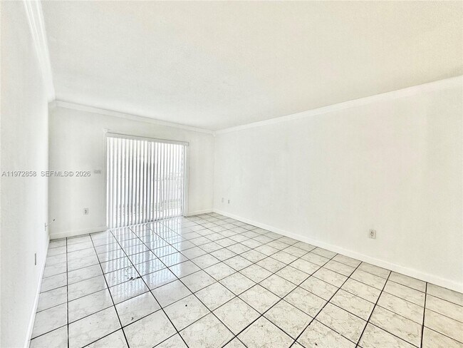 Foto del edificio - 4275 NW S Tamiami Canal Dr