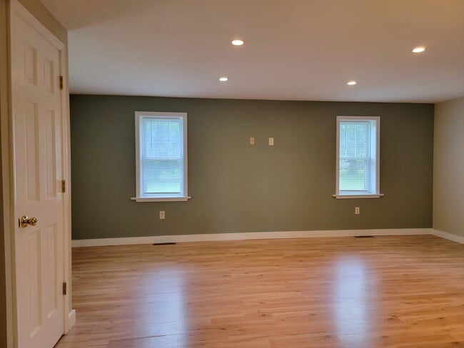 Building Photo - 1567 Dry Tavern Rd