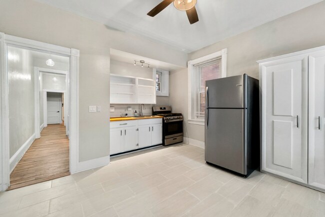 Foto del edificio - 3020 N Calvert St
