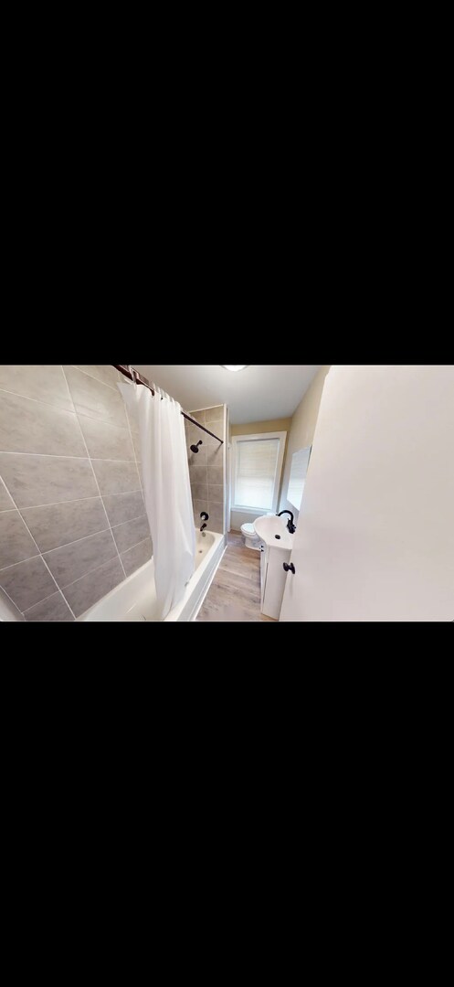 Foto del edificio - Renovated Twin Home Now Available for Immediate Move In